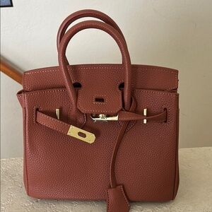 Elegant Brown Leather Handbag